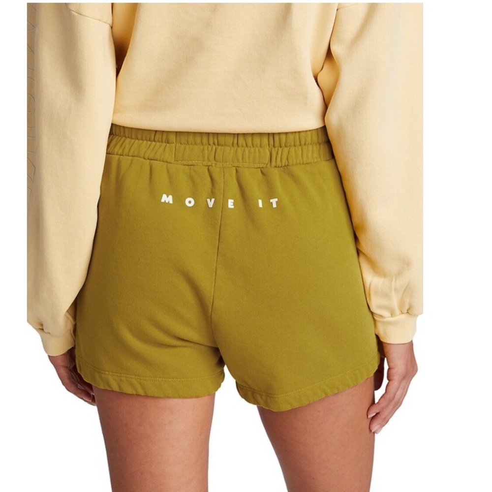 MOTHER   Move it The knock out short short